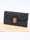 Imagem do Carteira Louis Vuitton Black Denim Amelia