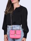 Valentino Glam Rock Small Flap na internet