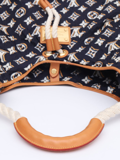 Louis Vuitton Navy Blue Nylon Bulles GM na internet