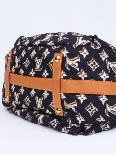 Imagem do Louis Vuitton Navy Blue Nylon Bulles GM