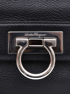 Bolsa Salvatore Ferragamo Flap Shoulder - loja online