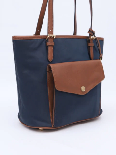 Bolsa Michael Kors Nylon Jet Set Tote na internet