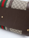 Mala Gucci Savoy Duffle na internet
