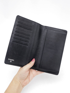 Carteira Chanel L-Yen Caviar Preto - comprar online