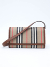 Bolsa Burberry Hannah na internet