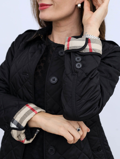 Casaco Burberry Matelassê Preto - Paris Brechó