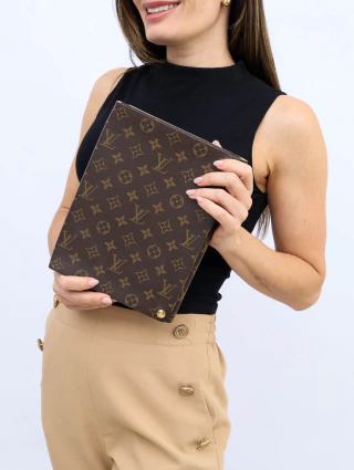 Capa iPad Louis Vuitton na internet