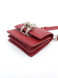 Bolsa Prada Micro Saffiano Screw Lock na internet