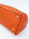 Bolsa Michael Kors JetSet Spikes Orange - Paris Brechó