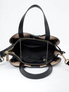 Bolsa Michael Kors Emilia Preta na internet