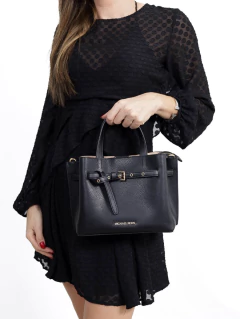 Bolsa Michael Kors Emilia Preta na internet