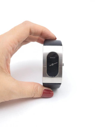 Relógio Gucci Vintage 2400 L - comprar online