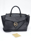 Bolsa Michael Kors Handbag Preta na internet