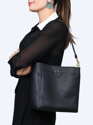 Tory Burch Mcgraw Hobo Média Preta - comprar online