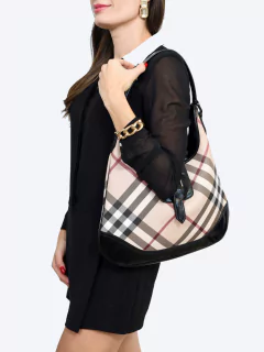 Burberry Nova Check Canvas Brook Hobo na internet