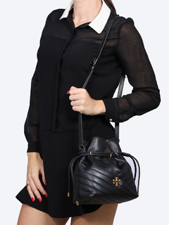 Bolsa Tory Burch Kira Chevron Drawstring na internet