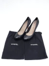 Sapato Chanel em couro e verniz - 39 BRA