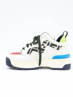 FENDI Holographic And Sneakers White - 35 BRA na internet