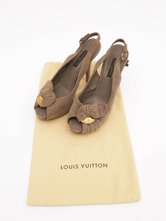 Sandália Louis Vuitton Catania Marrom - 34 BRA - Paris Brechó
