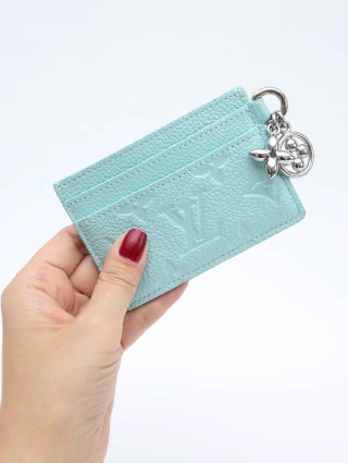Porta-cartão Louis Vuitton Charms