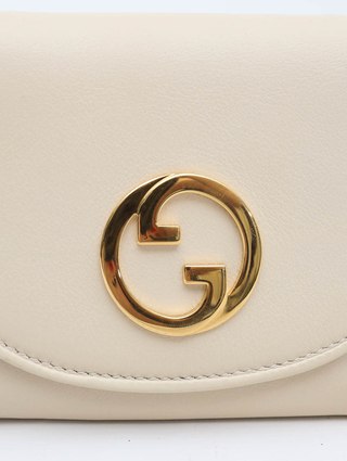 Gucci Blondie Chain Wallet na internet
