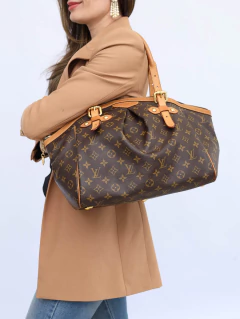 Bolsa Louis Vuitton Tivolli GM - comprar online