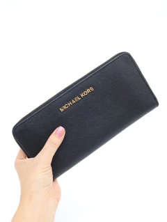 Carteira Jet Set Travel Média De Couro Preta - comprar online