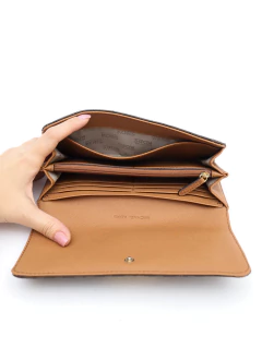 Carteira Michael Kors Fulton na internet