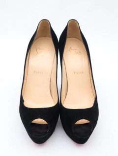 Scarpin Christian Louboutin Peep Toe na internet