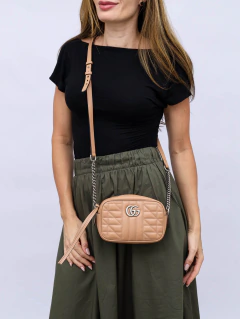 Gucci Camera Bag Marmont Mini Bege - comprar online