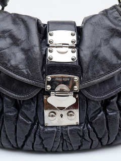 Bolsa Miu Miu Coffer Matelassê Hobo