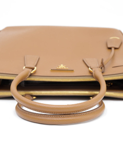 Bolsa Galleria Saffiano Caramel 1M1132