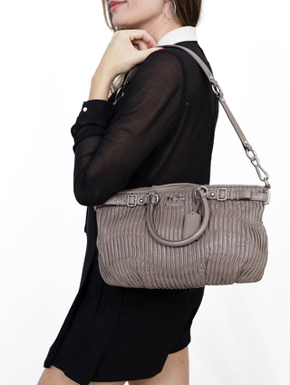 Bolsa Coach Matelassê Cinza - comprar online
