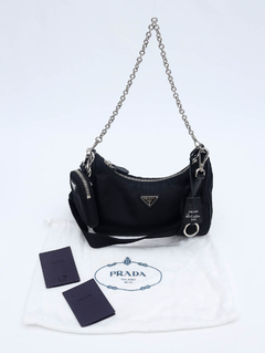 Prada Black Nylon 2005 Re-Edition na internet
