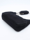 Prada Black Nylon 2005 Re-Edition na internet