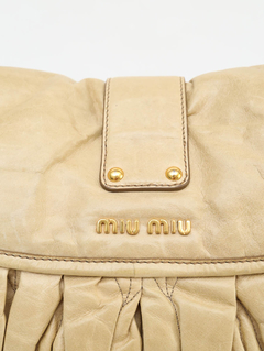 Bolsa Miu Miu Coffer Couro Bege - comprar online