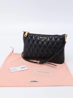 Bolsa Miu Miu Couro Matelassê Preta