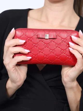 Carteira Gucci Red Guccissima Bow Zip Around - comprar online