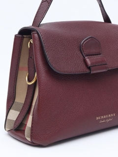 Bolsa Burberry Derby House Check - Paris Brechó