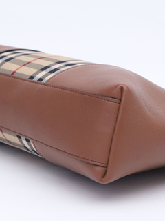 Burberry Haymarket Check Coated Crossbody - comprar online