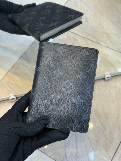 Capa para Passaporte LV Monograma - comprar online