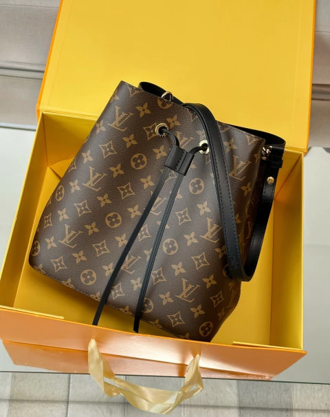 Imagem do Bolsa NéoNoé