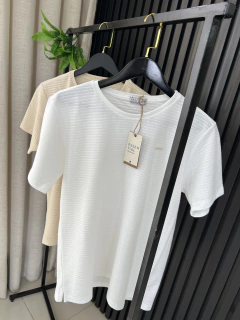 CAMISETA TEXTURIZADA - BRANCA - EleganceOutlet