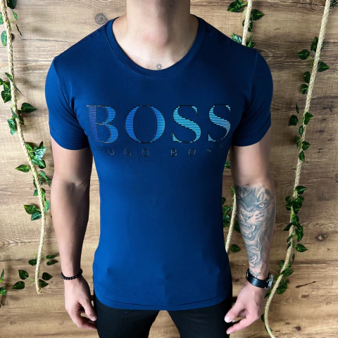 CAMISETA HUGO BOSS LETRAS GRADIENTE - AZUL MARINHO