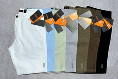 BERMUDA SARJA HUGO BOSS - PRETA - EleganceOutlet