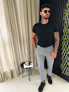 CAMISETA ALGODÃO PREMIUM - PRETA - loja online