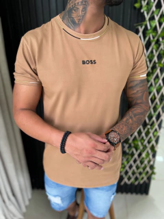 CAMISETA HUGO BOSS DETALHES EM NUDE - CARAMELO - comprar online