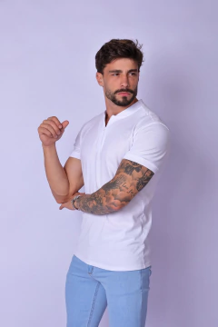 CAMISA GOLA PADRE ZÍPER - BRANCA na internet