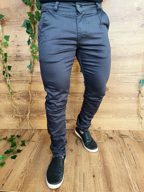 CALÇA SARJA ALFAIATARIA CALVIN KLEIN JEANS - CHUMBO