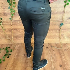 CALÇA SARJA ALFAIATARIA CALVIN KLEIN JEANS - VERDE MILITAR - comprar online